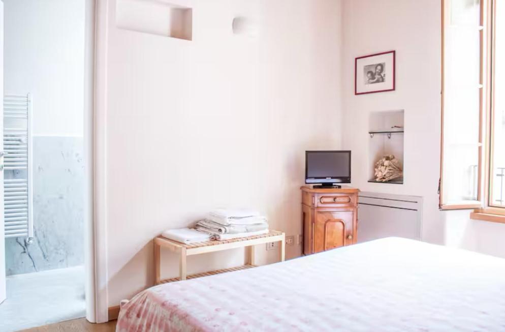 Alla Torre Del Barbarossa B&B Foresteria Mandello del Lario Ngoại thất bức ảnh